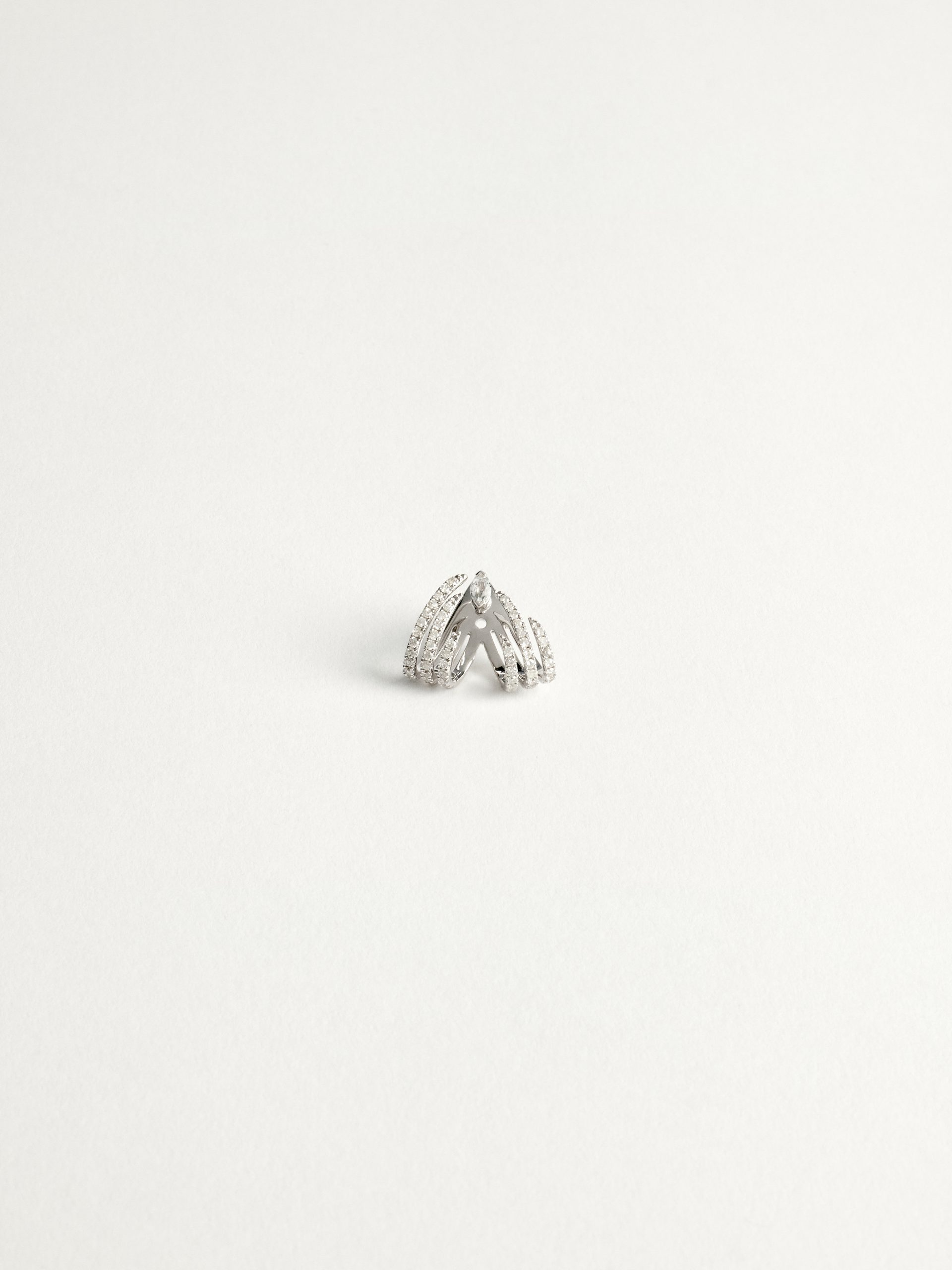 20240205_TheDrays_0269 Boucles d'oreilles diamant en or blanc Griffures | The Drays