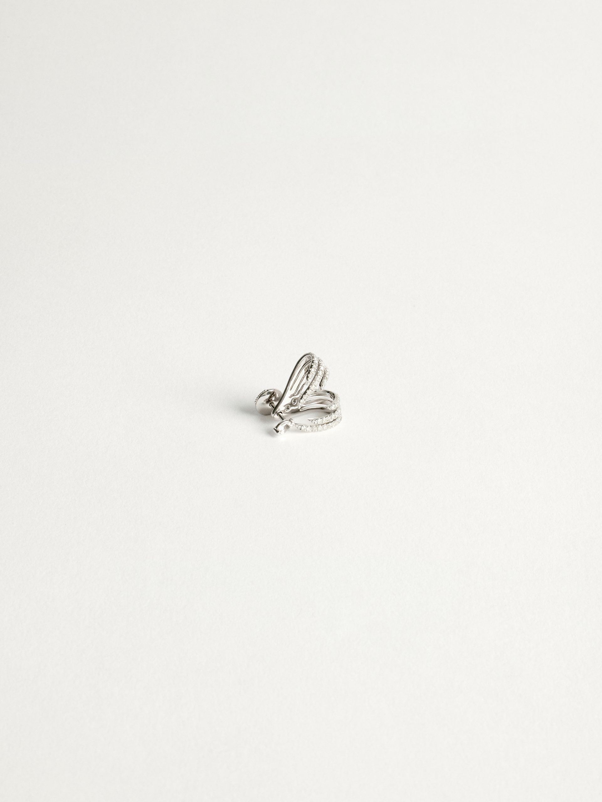 20240205_TheDrays_0271 Boucles d’oreilles Griffures diamant et or blanc
