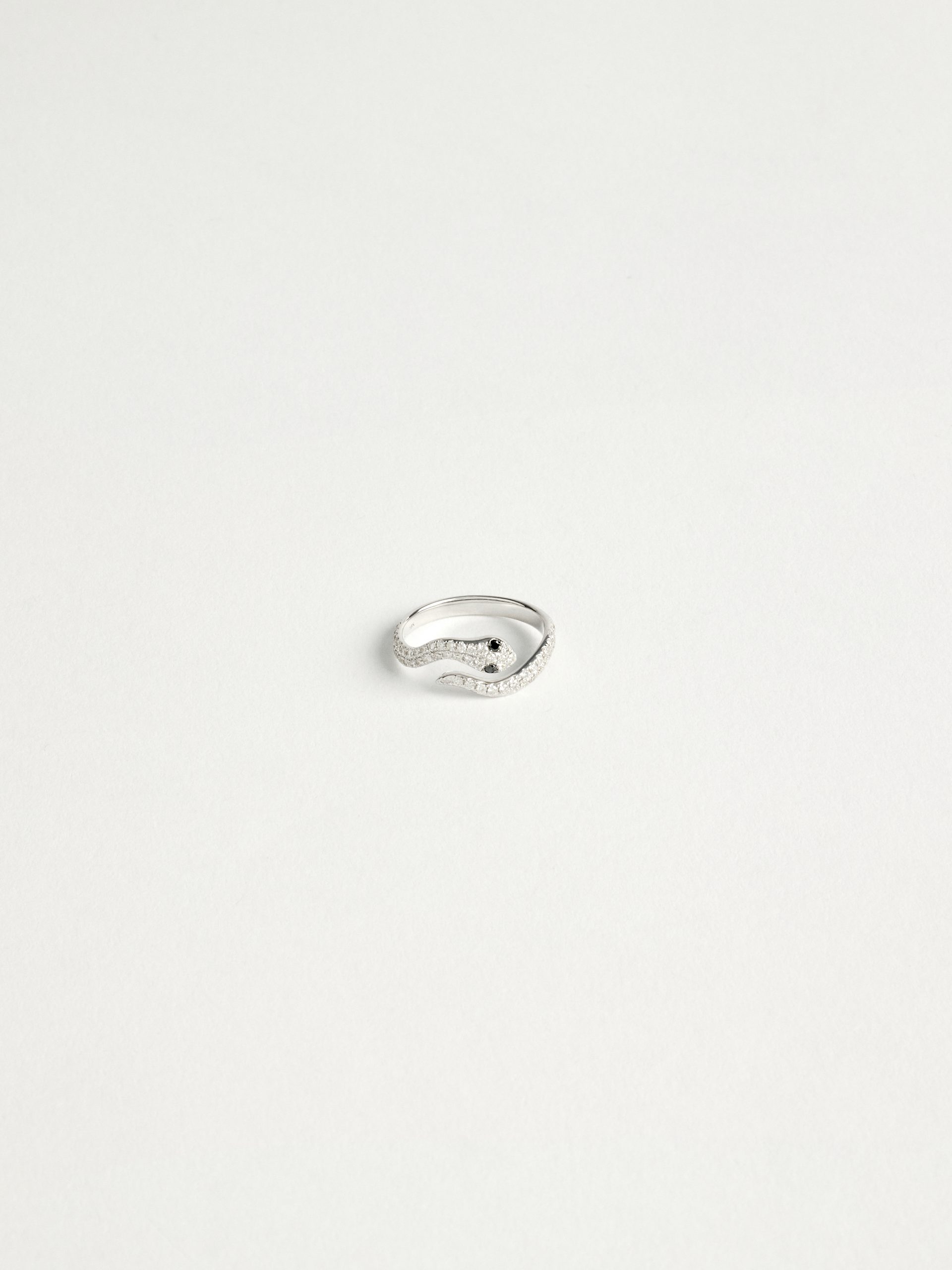 20240205_TheDrays_0536 Bague serpent diamant en or blanc | The Drays