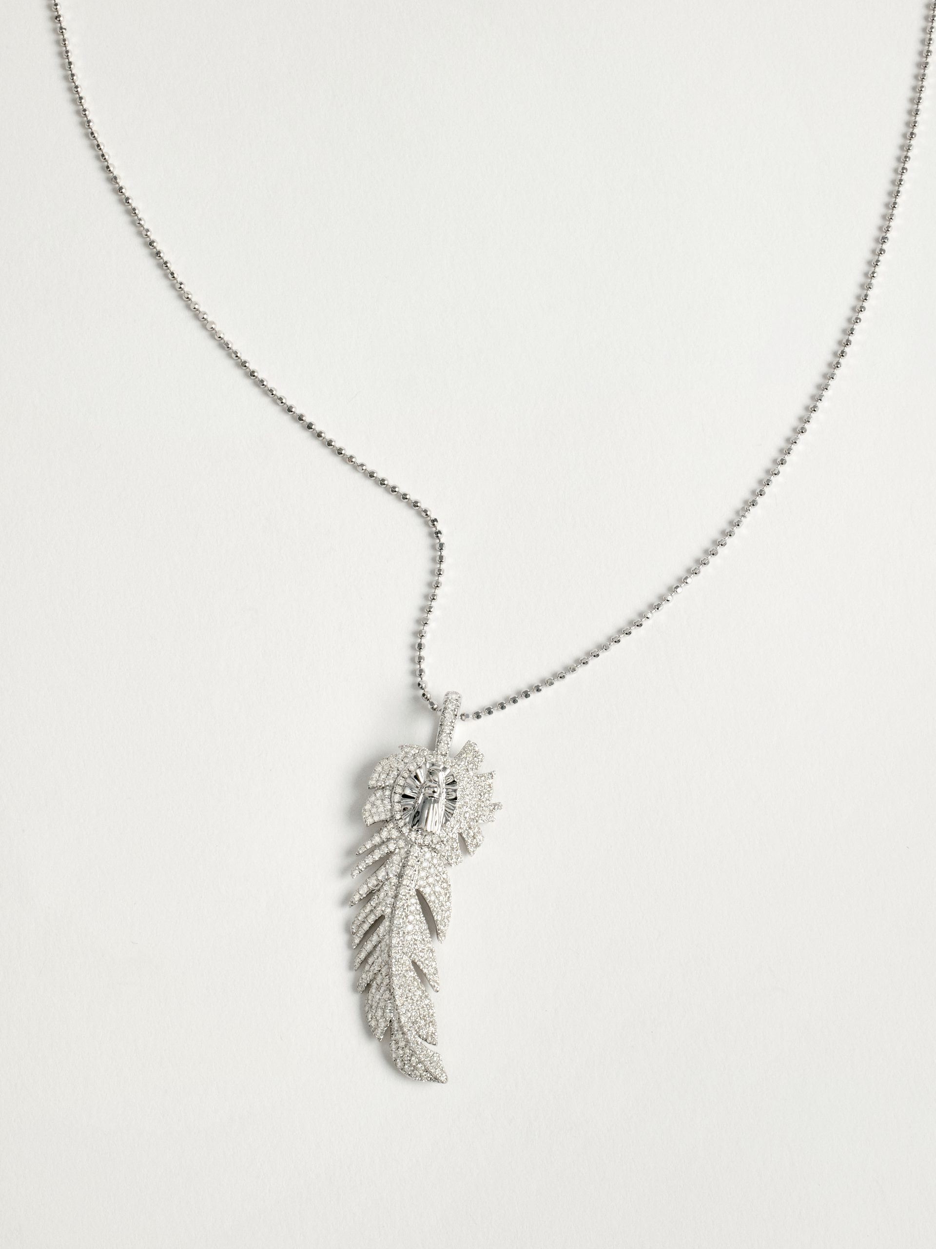 20240205_TheDrays_0661 Collier diamant en or blanc plume marie