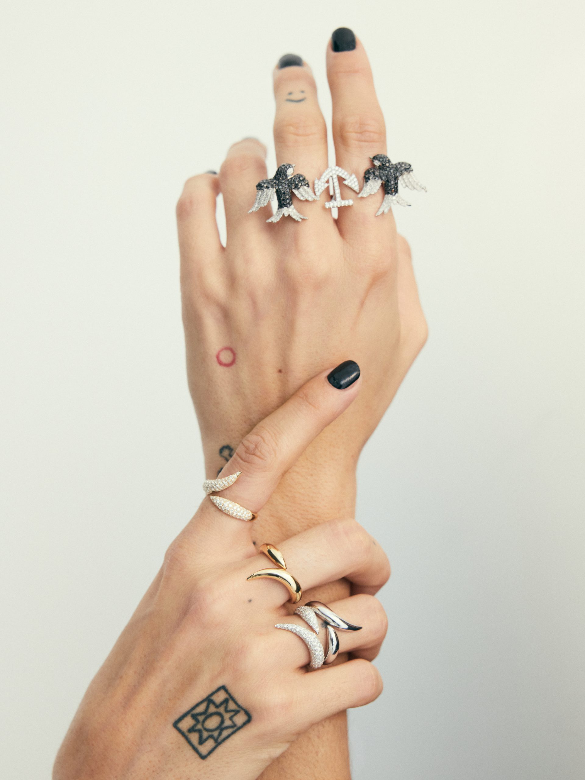 20240208_TheDrays_Clara_0732 1 Bague Siam en or jaune - joaillerie | The Drays